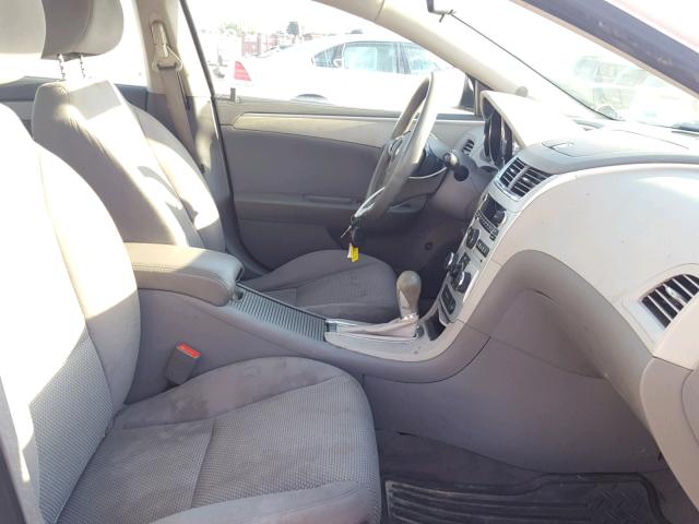 1G1ZC5E03AF232913 - 2010 CHEVROLET MALIBU 1LT WHITE photo 5