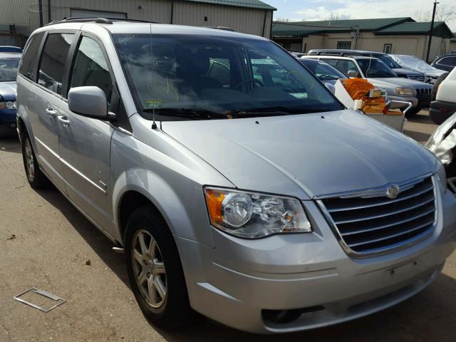 2A8HR54P08R821798 - 2008 CHRYSLER TOWN & COU SILVER photo 1