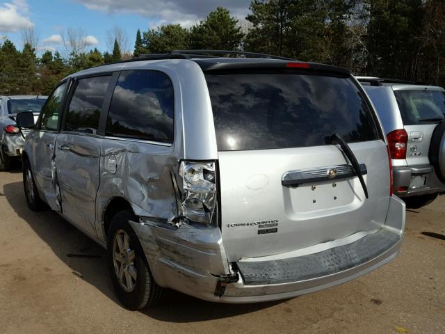 2A8HR54P08R821798 - 2008 CHRYSLER TOWN & COU SILVER photo 3