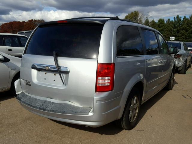 2A8HR54P08R821798 - 2008 CHRYSLER TOWN & COU SILVER photo 4