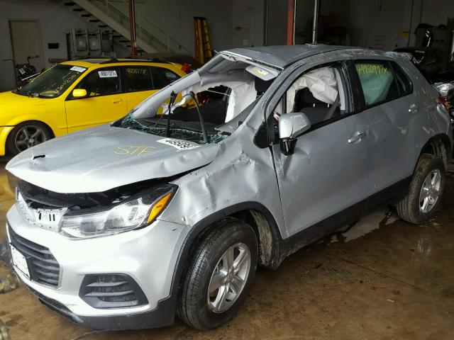 KL7CJNSB9HB251845 - 2017 CHEVROLET TRAX LS SILVER photo 2