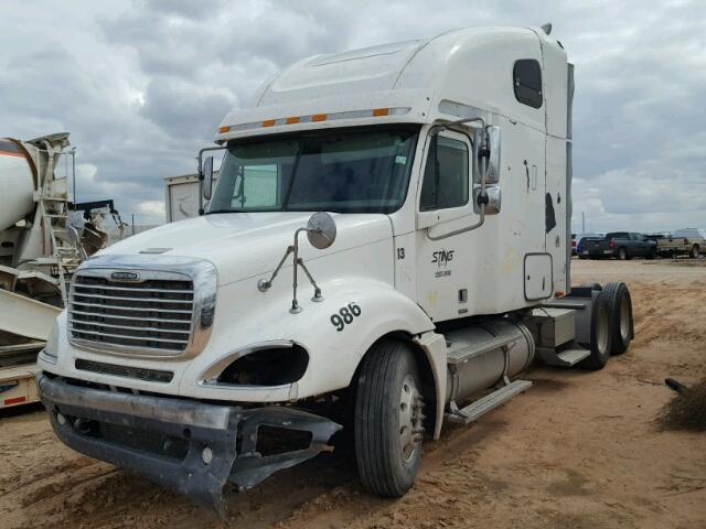 1FUJA6CK05DN80697 - 2005 FREIGHTLINER CONVENTION WHITE photo 2