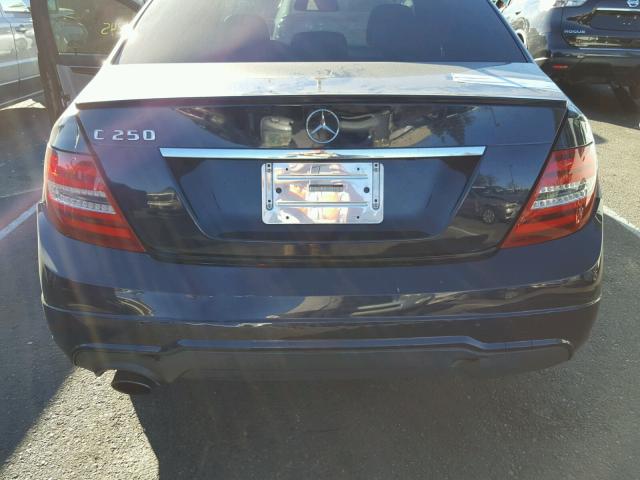 WDDGF4HB1CA602680 - 2012 MERCEDES-BENZ C 250 BLUE photo 9