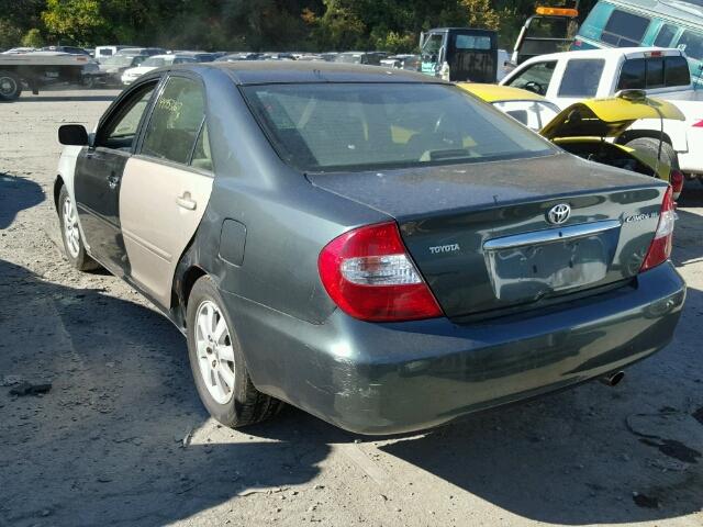 4T1BE30K82U530608 - 2002 TOYOTA CAMRY LE GREEN photo 3