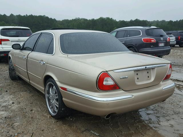 SAJWA71C24SG15561 - 2004 JAGUAR XJ8 GOLD photo 3