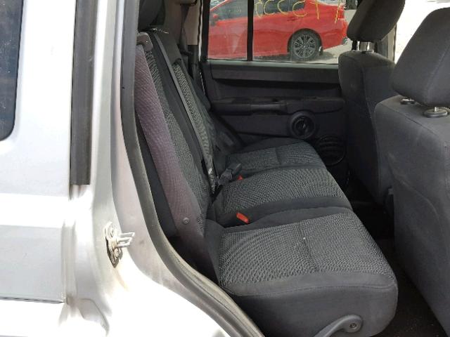 1J8HH48K28C125593 - 2008 JEEP COMMANDER Gümüş foto 6