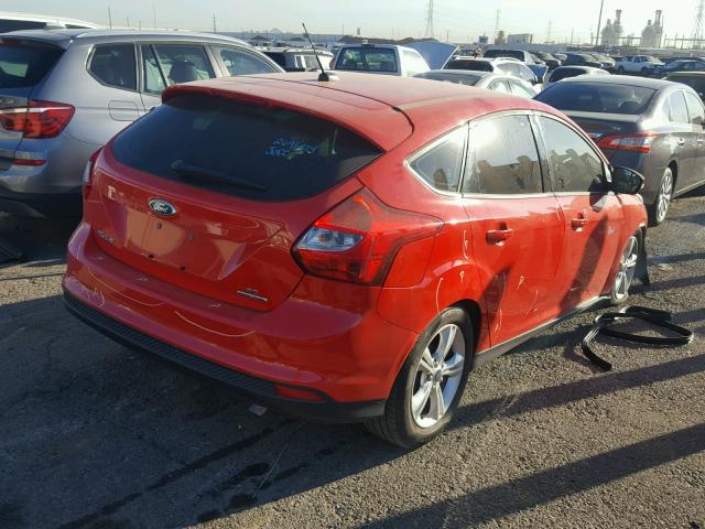 1FADP3K29DL335488 - 2013 FORD FOCUS SE RED photo 4