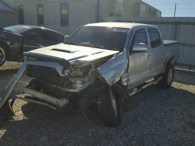 5TFJU4GN9CX019207 - 2012 TOYOTA TACOMA DOU SILVER photo 2