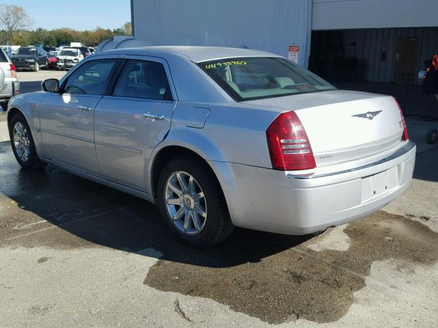 2C3JA63H85H114809 - 2005 CHRYSLER 300C GRAY photo 3