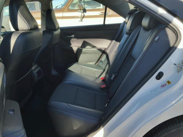 4T1BF1FK7HU379925 - 2017 TOYOTA CAMRY LE თეთრი ფოტო 6