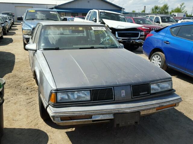 1G3HN54C4K1818821 - 1989 OLDSMOBILE DELTA 88 R GRAY photo 1