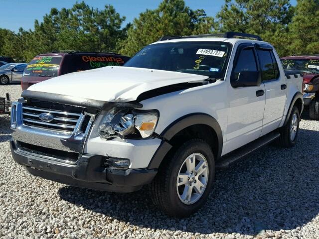 1FMEU31K67UA10770 - 2007 FORD EXPLORER S WHITE photo 2