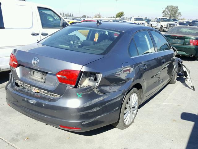 3VW3L7AJ1EM433221 - 2014 VOLKSWAGEN JETTA TDI GRAY photo 4