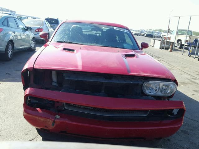 2C3CDYAG7DH530399 - 2013 DODGE CHALLENGER RED photo 9