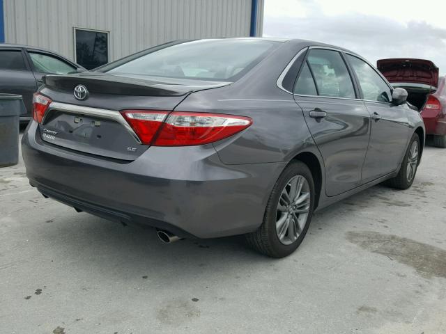 4T1BF1FK1HU354745 - 2017 TOYOTA CAMRY LE GRAY photo 4