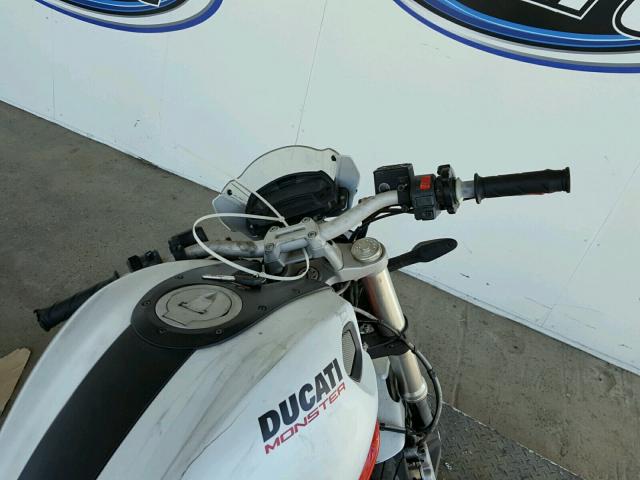 ZDM1RANN5CB056646 - 2012 DUCATI MONSTER 79 WHITE photo 5