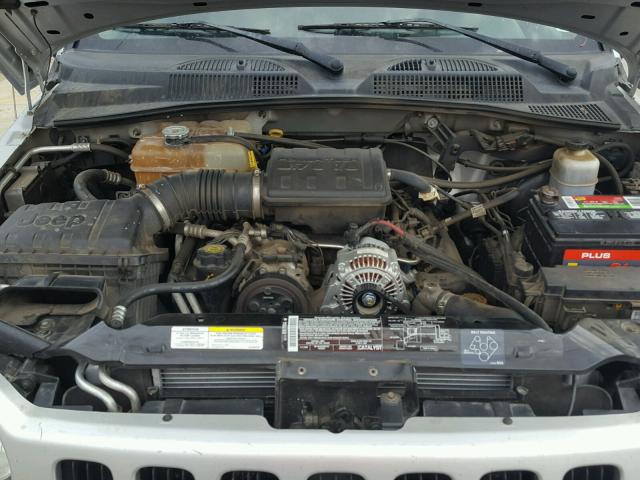 1J4GL38K33W705254 - 2003 JEEP LIBERTY RE SILVER photo 7