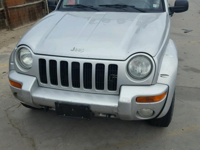 1J4GL38K33W705254 - 2003 JEEP LIBERTY RE SILVER photo 9