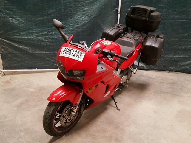 JH2RC4606XM100031 - 1999 HONDA VFR800 F1 RED photo 2