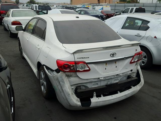 2T1BU4EE6BC600779 - 2011 TOYOTA COROLLA BA WHITE photo 3