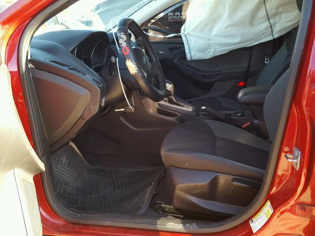 1FAHP3F23CL150959 - 2012 FORD FOCUS SE RED photo 5