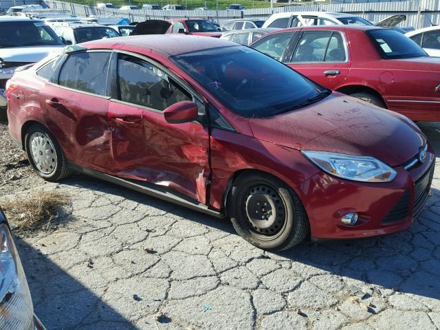 1FAHP3F23CL150959 - 2012 FORD FOCUS SE RED photo 9