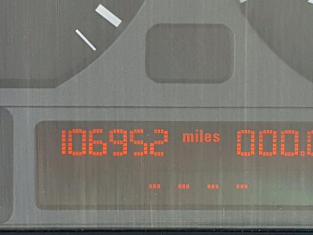 WBAAZ334X4KP84821 - 2004 BMW 325 IS SUL SILVER photo 8