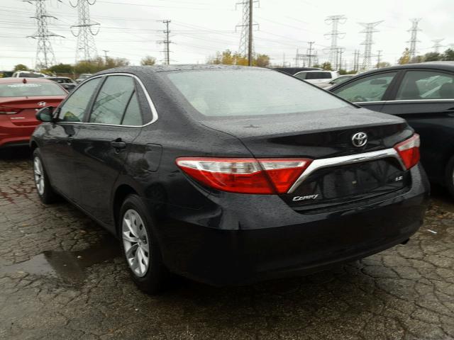 4T4BF1FK9FR502546 - 2015 TOYOTA CAMRY LE შავი ფოტო 3