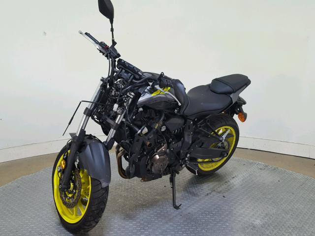 JYARM27E0JA000595 - 2018 YAMAHA MT07 BLACK photo 4