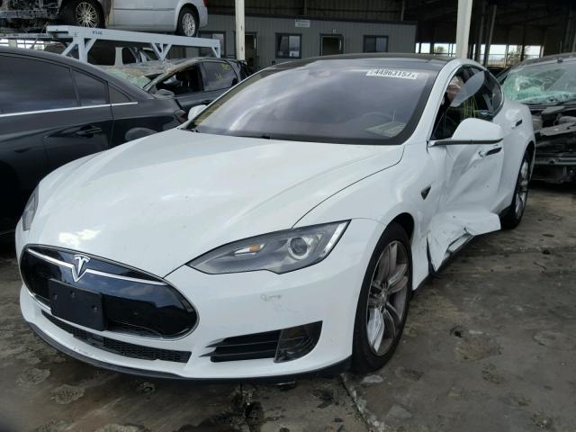 5YJSA1E22GF129486 - 2016 TESLA MODEL S WHITE photo 2