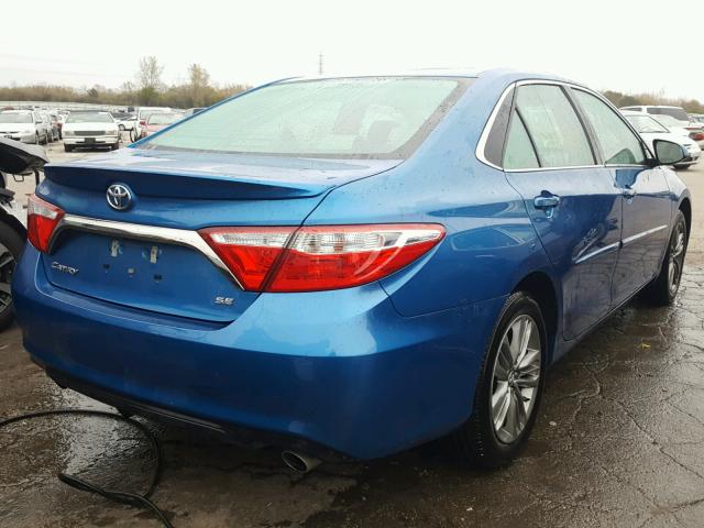 4T1BF1FK5HU667460 - 2017 TOYOTA CAMRY LE 蓝色 照片 4