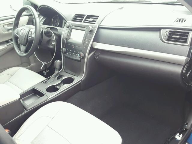 4T1BF1FK5HU667460 - 2017 TOYOTA CAMRY LE 蓝色 照片 5