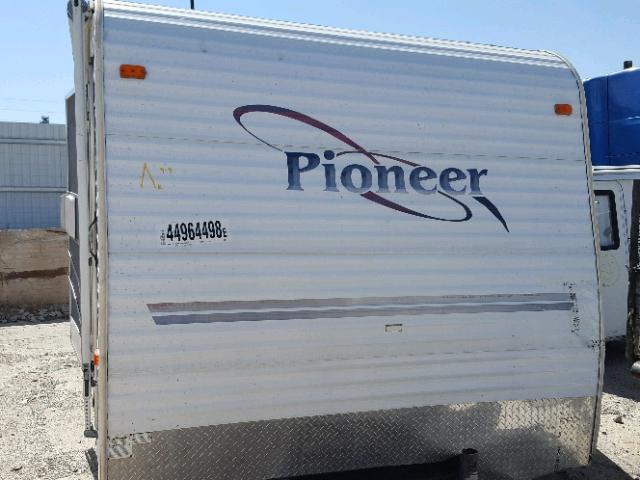 1EB1T182752485576 - 2005 FLEETWOOD PIONEER  WHITE photo 7