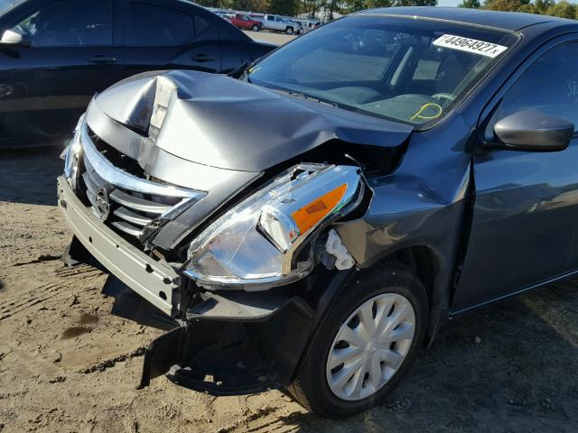 3N1CN7AP2GL868911 - 2016 NISSAN VERSA S GRAY photo 9