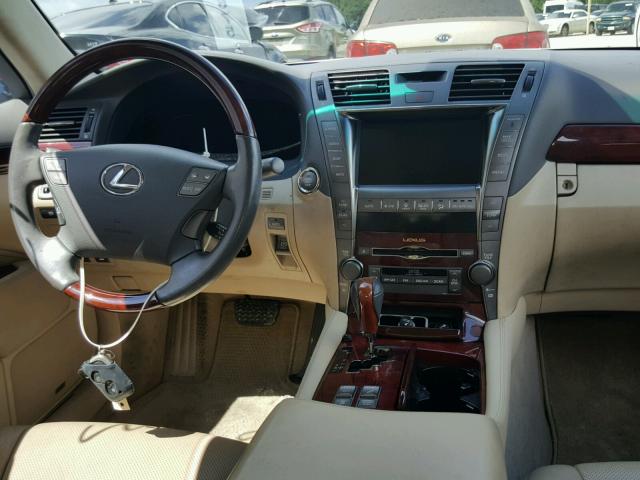 JTHGL46F385025142 - 2008 LEXUS LS 460L WHITE photo 9