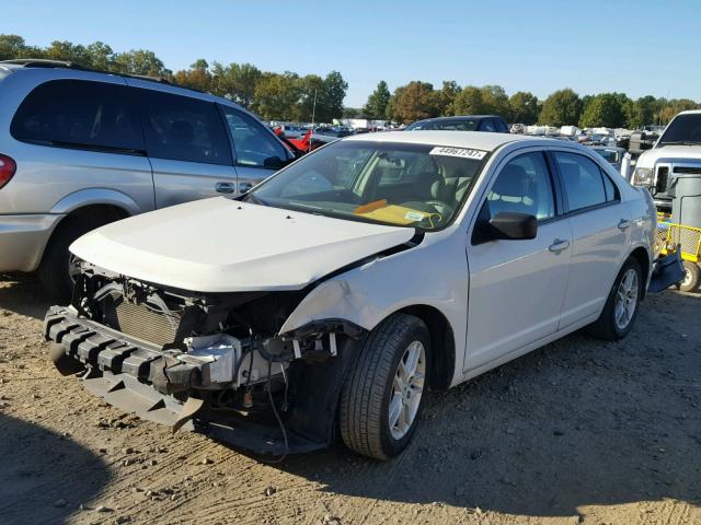 3FAHP0GA9BR337417 - 2011 FORD FUSION S WHITE photo 2