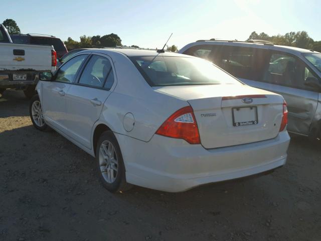 3FAHP0GA9BR337417 - 2011 FORD FUSION S WHITE photo 3