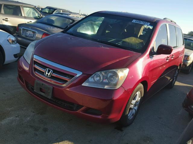 5FNRL38405B013900 - 2005 HONDA ODYSSEY EX BURGUNDY photo 2