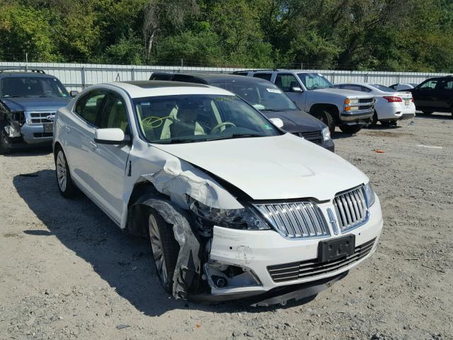 1LNHL9FT6AG601952 - 2010 LINCOLN MKS WHITE photo 1