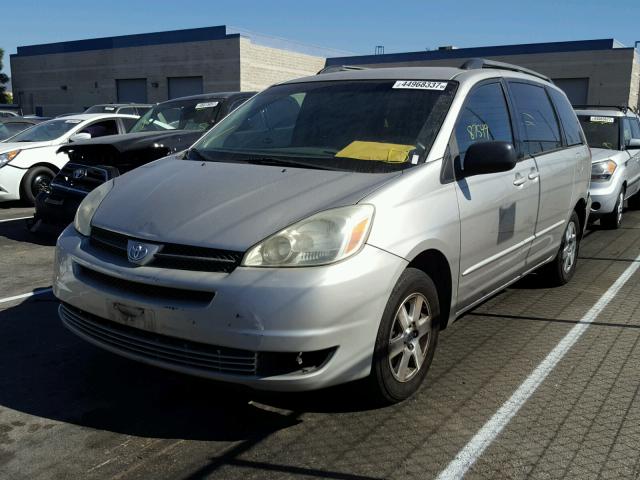 5TDZA23CX5S317536 - 2005 TOYOTA SIENNA SILVER photo 2