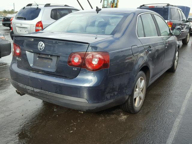 3VWRZ71K38M011778 - 2008 VOLKSWAGEN JETTA SE GRAY photo 4