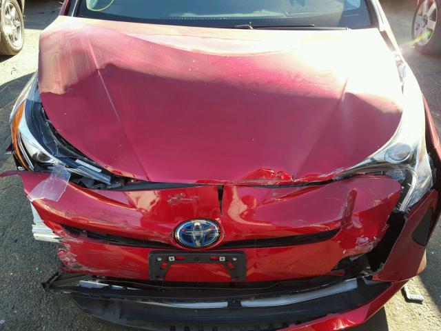 JTDKARFU5G3510471 - 2016 TOYOTA PRIUS RED photo 7