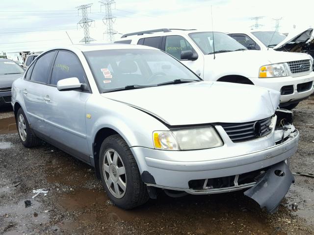 WVWPD63B8XE425644 - 1999 VOLKSWAGEN PASSAT GLX SILVER photo 1