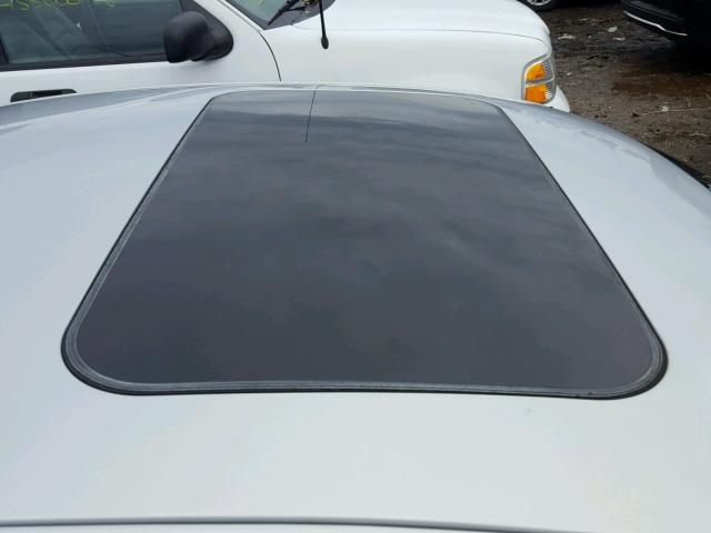 WVWPD63B8XE425644 - 1999 VOLKSWAGEN PASSAT GLX SILVER photo 9