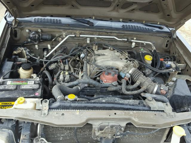 1N6ED27Y02C394003 - 2002 NISSAN FRONTIER C GOLD photo 7