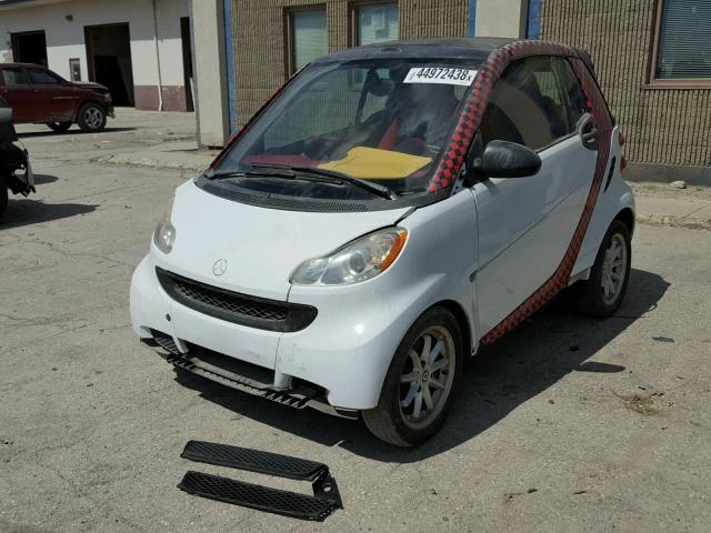 WMEEK31X29K225598 - 2009 SMART FORTWO PAS 白色 照片 2