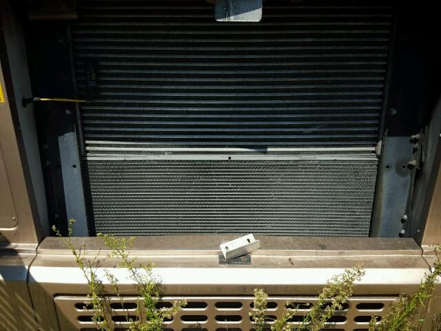 1RF42464252034958 - 2005 ROADMASTER RAIL MONOCOQUE BROWN photo 7