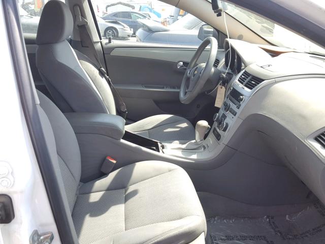 1G1ZA5E02CF388109 - 2012 CHEVROLET MALIBU LS თეთრი ფოტო 5