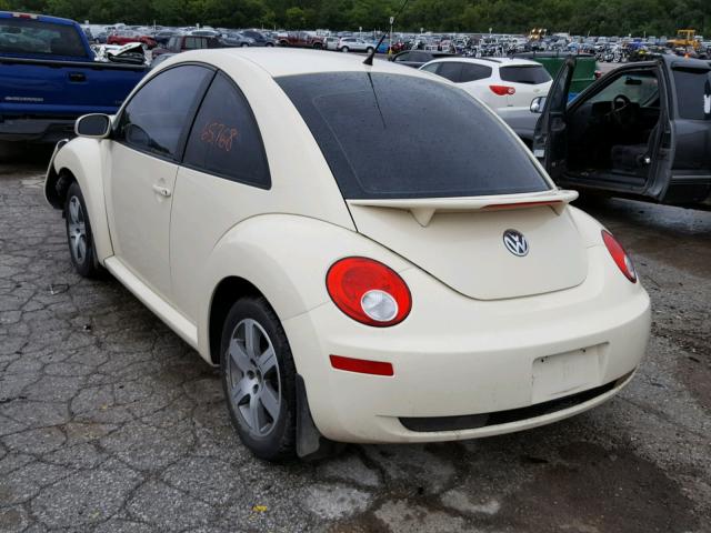 3VWPW31C96M407812 - 2006 VOLKSWAGEN NEW BEETLE 奶油色 照片 3
