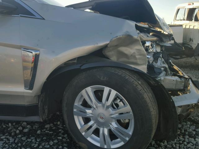 3GYFNEE36FS550021 - 2015 CADILLAC SRX GOLD photo 9